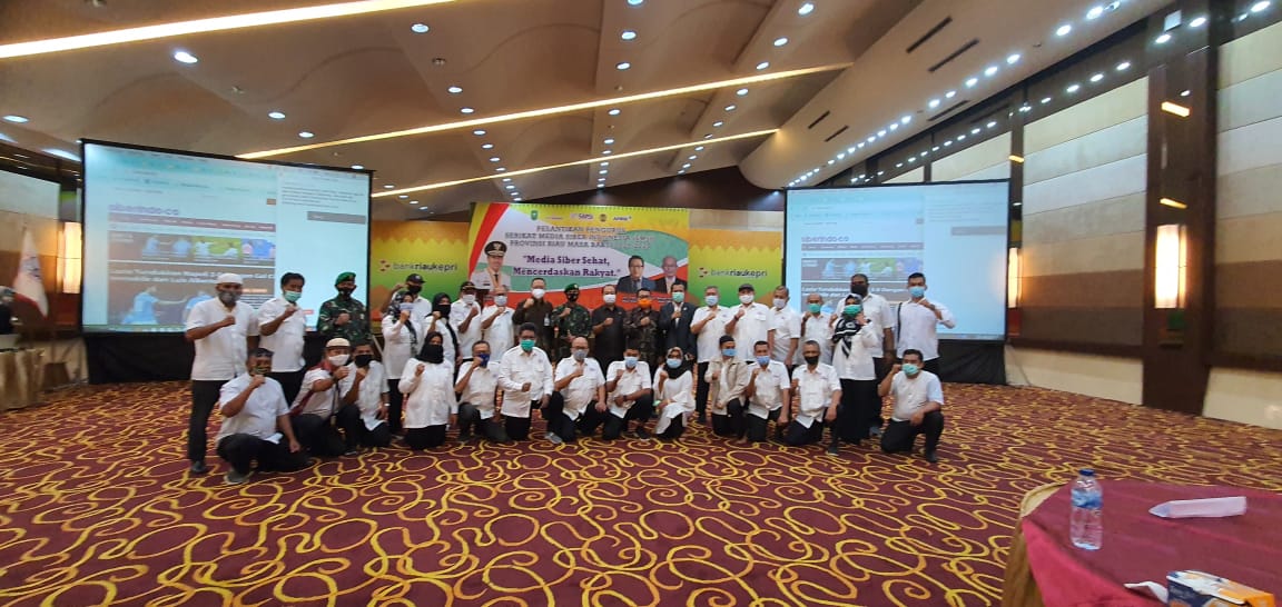 Pengurus Serikat Media Siber Indonesia (SMSI) Provinsi Riau Masa Bakti 2020-2025,