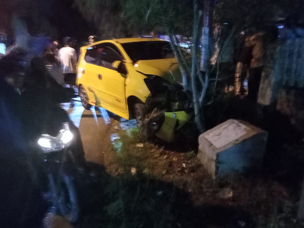 Kecelakaan Pada Malam Jum'at Mobil Avanza dan Agya di Jalan Diponegoro Kota Metro.