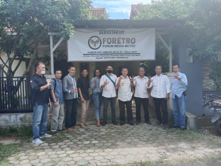 Kesbangpol Berkunjung ke Sekertariat Foretro (Forum Media Metro) dalam rangka Frepikasi Berkas yang sudah memenuhi syarat