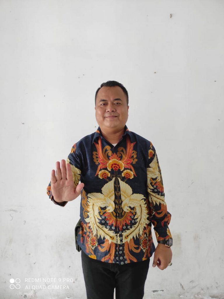 Wacana Pemkot Metro membangun Tugu Iqro mendapat dukungan dari berbagai elemen,Salah satunya dari Ajo Indonesia (Aliansi jurnalistik online Indonesia)Kota setempat.