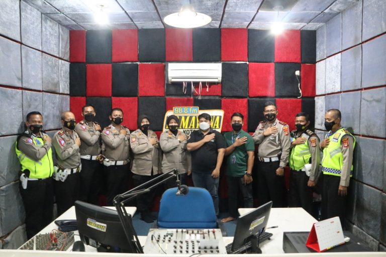 Kapolres Metro AKBP Yuni Iswandri Yuyun, S.IK.,M.H Gelar Talkshow di Radio