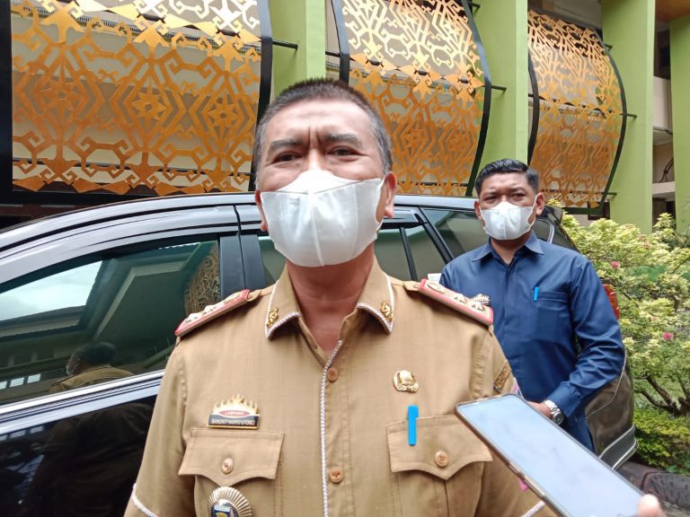 Melalui Group Whatsapp Oknum ASN Kelurahan Yosorejo Ancam Perkosa Ketua RT